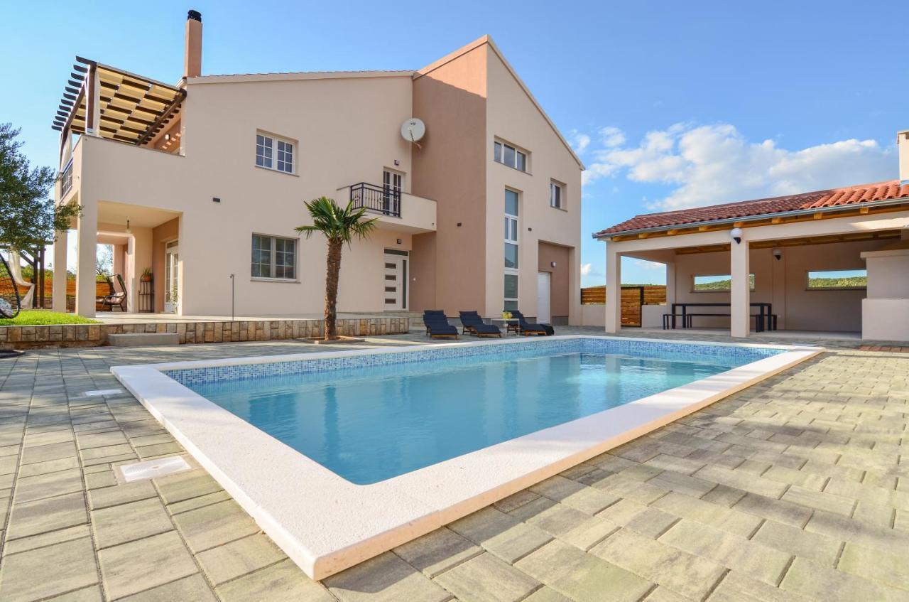 Apartment Villa Troskot 皮罗瓦茨 外观 照片